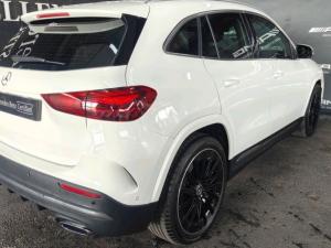 Mercedes-Benz GLA GLA200 Progressive - Image 12