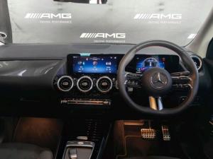 Mercedes-Benz GLA GLA200 Progressive - Image 15