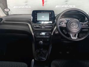 Toyota Urban Cruiser 1.5 XR manual - Image 11