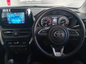 Toyota Urban Cruiser 1.5 XR manual - Image 15