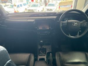 Toyota Hilux 2.8GD-6 double cab 4x4 Legend 50 auto - Image 6