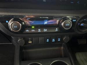 Toyota Hilux 2.8GD-6 double cab 4x4 Legend 50 auto - Image 14