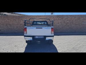 Toyota Hilux 2.4GD-6 single cab Raider manual - Image 6