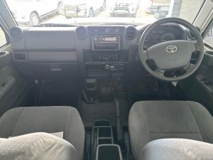 Toyota Land Cruiser 79 4.5D-4D LX V8 single cab - Image 6