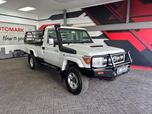 Toyota Land Cruiser 79 4.5D-4D LX V8 single cab - Image 1