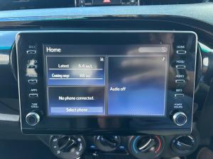 Toyota Hilux 2.4GD-6 double cab Raider manual - Image 13