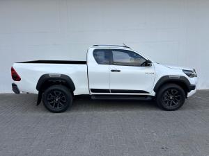 Toyota Hilux 2.4GD-6 double cab Raider manual - Image 3
