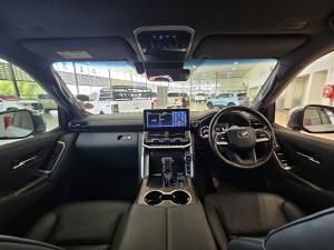 Toyota Land Cruiser 300 3.3D ZX - Image 16