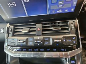 Toyota Land Cruiser 300 3.3D ZX - Image 17