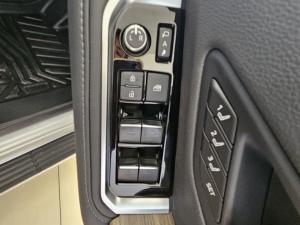 Toyota Land Cruiser 300 3.3D ZX - Image 25