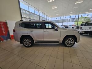 Toyota Land Cruiser 300 3.3D ZX - Image 3