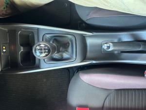 Toyota Starlet Cross 1.5 XR manual - Image 13