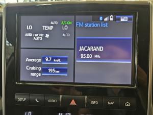 Toyota Land Cruiser 200 4.5D-4D V8 VX-R - Image 13