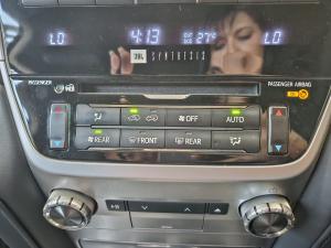 Toyota Land Cruiser 200 4.5D-4D V8 VX-R - Image 17