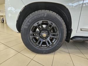 Toyota Land Cruiser 200 4.5D-4D V8 VX-R - Image 21