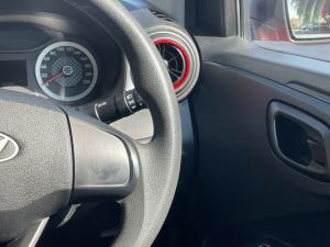 Hyundai Grand i10 1.0 Premium hatch - Image 10