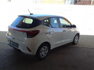 Hyundai Grand i10 1.2 Premium hatch - Image 2
