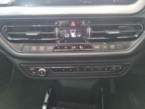 BMW 1 Series 118i - Image 16