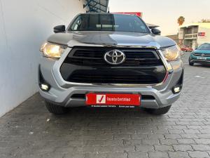 Toyota Hilux 2.4GD-6 double cab Raider manual - Image 4