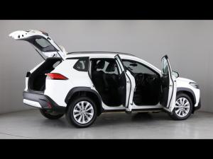 Toyota Corolla Cross 1.8 Hybrid XS - Image 15