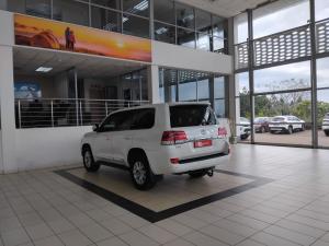 Toyota Land Cruiser 200 4.5D-4D V8 VX - Image 10