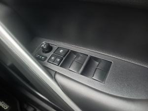 Toyota Corolla Cross 1.8 Xi - Image 20