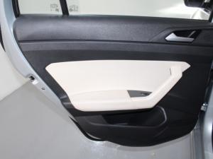 Volkswagen Polo 1.6 - Image 10