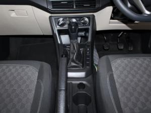 Volkswagen Polo 1.6 - Image 11
