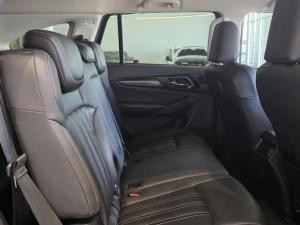 Isuzu mu-X 3.0TD LSE - Image 8
