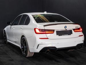 BMW 3 Series 320i Mzansi Edition - Image 3