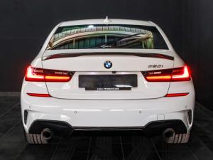 BMW 3 Series 320i Mzansi Edition - Image 4