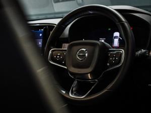 Volvo XC40 Recharge Single Motor Plus - Image 12