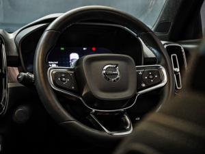 Volvo XC40 Recharge Single Motor Plus - Image 17