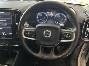 Volvo XC40 D4 AWD Momentum - Image 11