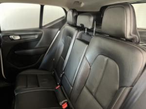 Volvo XC40 D4 AWD Momentum - Image 5