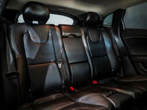 Volvo V40 Cross Country D3 Inscription - Image 6