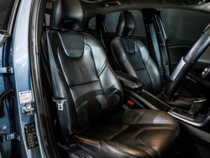 Volvo V40 Cross Country D3 Inscription - Image 7
