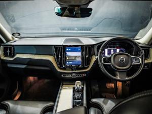 Volvo XC60 B6 AWD Plus Bright - Image 13