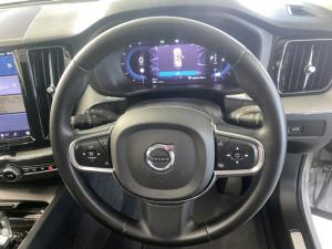 Volvo XC60 B5 AWD Essential - Image 21