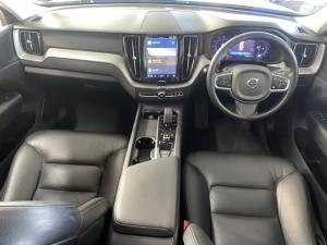Volvo XC60 B5 AWD Essential - Image 6