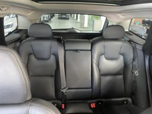 Volvo XC60 B5 AWD Essential - Image 7