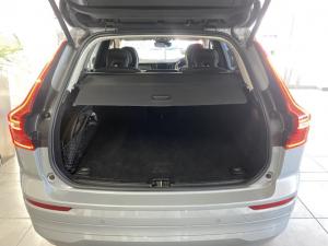 Volvo XC60 B5 AWD Essential - Image 11