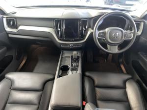 Volvo XC60 B5 AWD Essential - Image 13