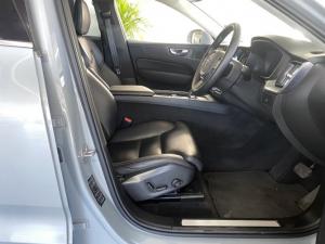 Volvo XC60 B5 AWD Essential - Image 15