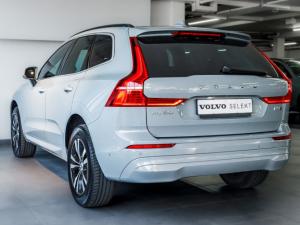 Volvo XC60 B5 AWD Essential - Image 2