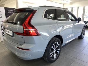 Volvo XC60 B5 AWD Essential - Image 3