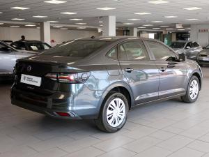 Volkswagen Polo sedan 1.6 manual - Image 7