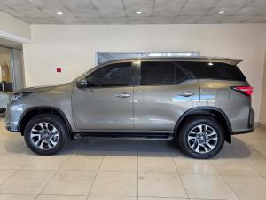Toyota Fortuner 2.8GD-6 4x4 VX - Image 2