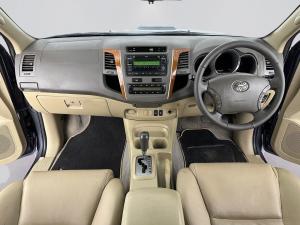Toyota Fortuner 3.0D-4D Raised Body automatic - Image 10