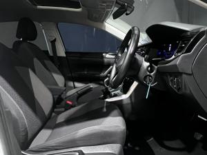 Volkswagen Polo hatch 1.0TSI Life auto - Image 16
